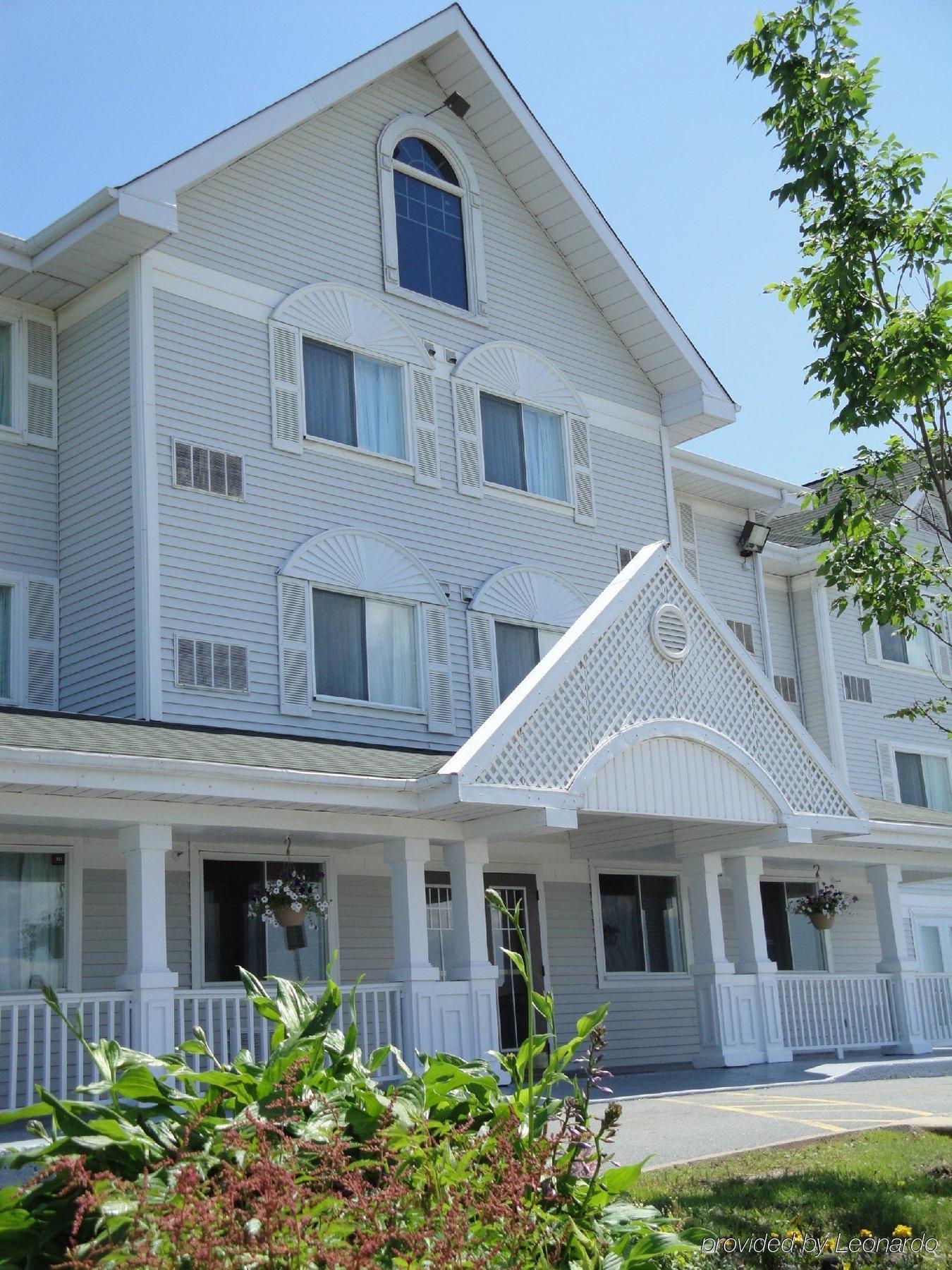 Country Inn & Suites Дартмут Экстерьер фото