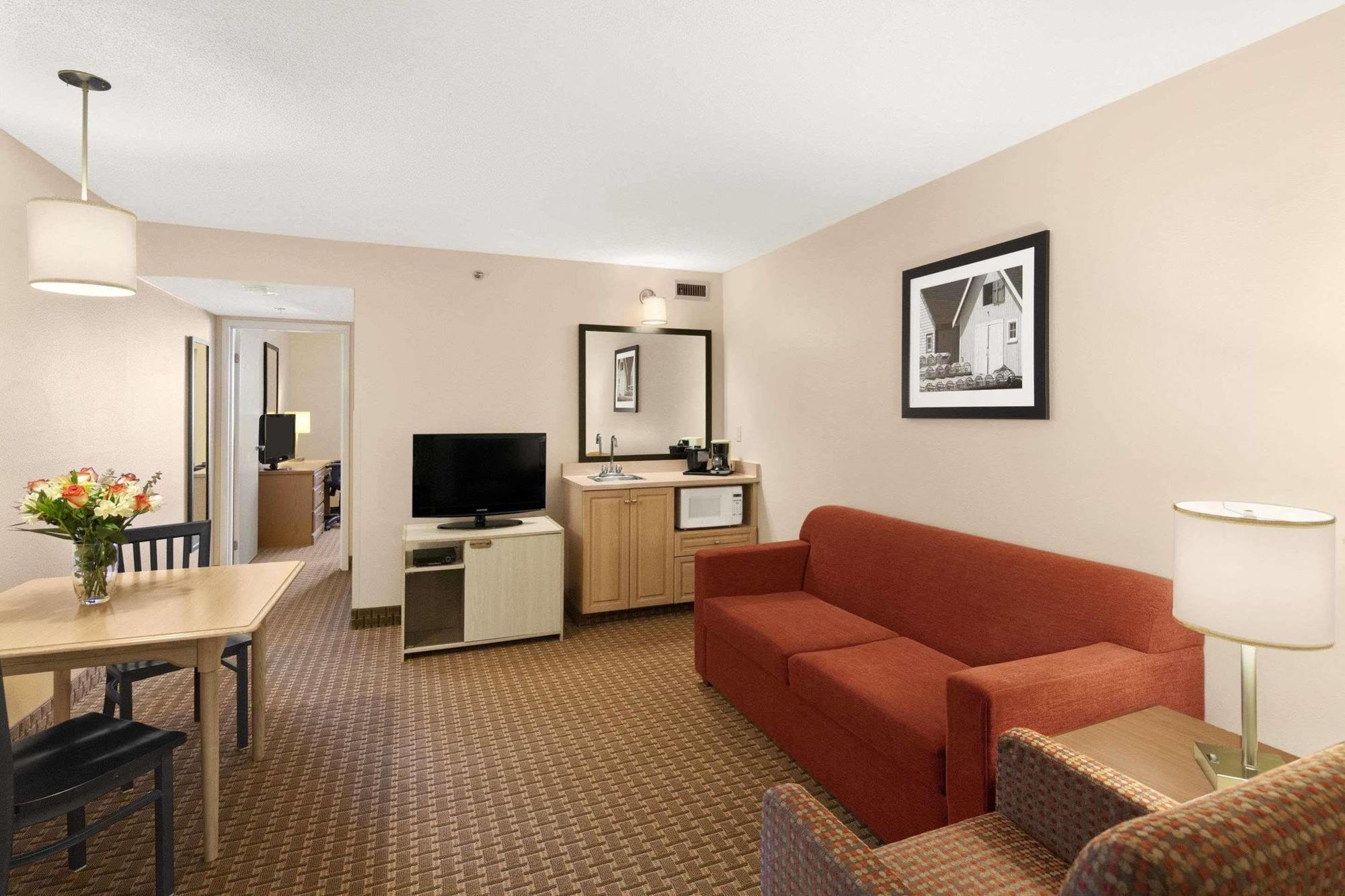 Country Inn & Suites Дартмут Экстерьер фото