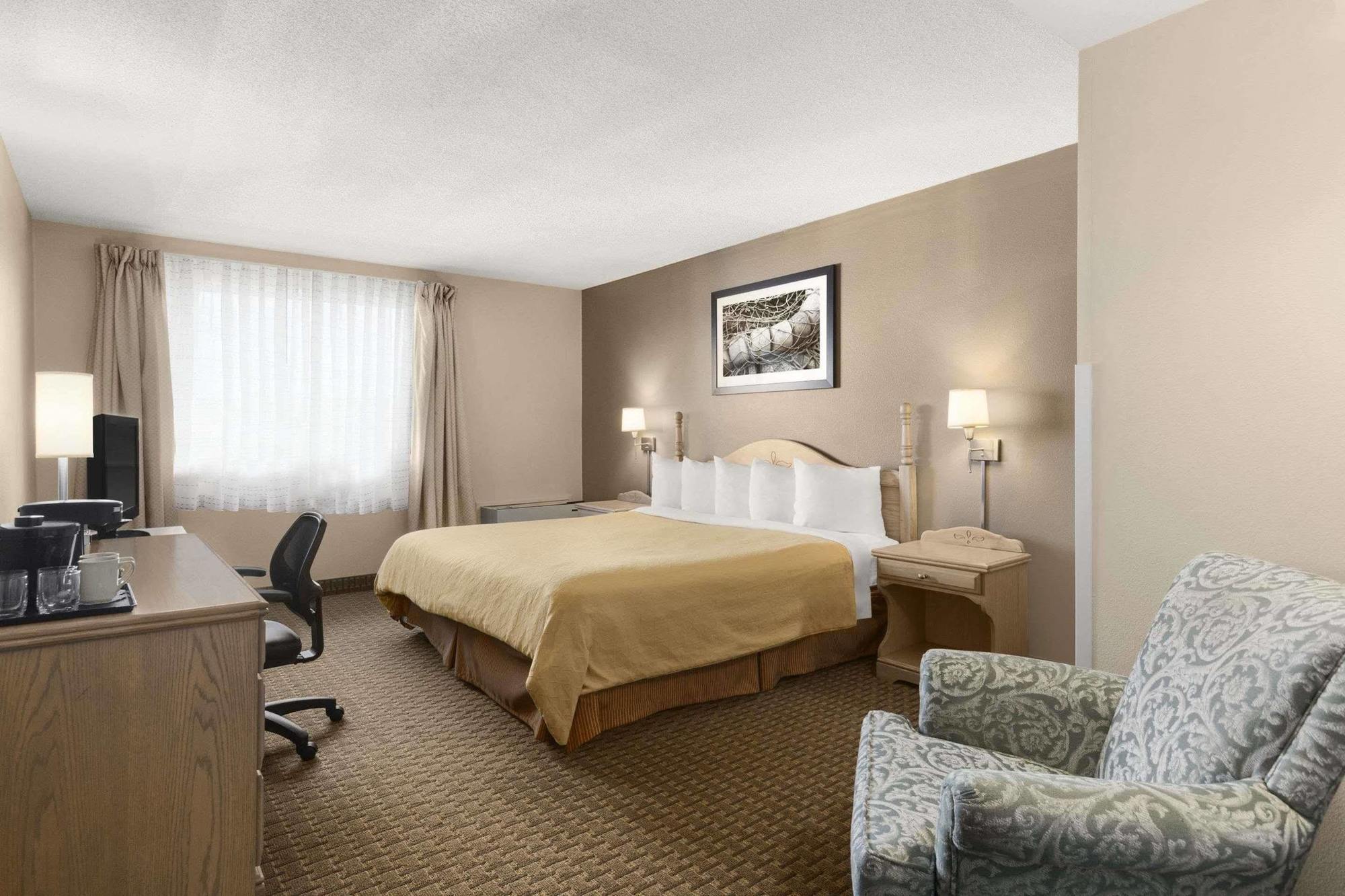 Country Inn & Suites Дартмут Экстерьер фото